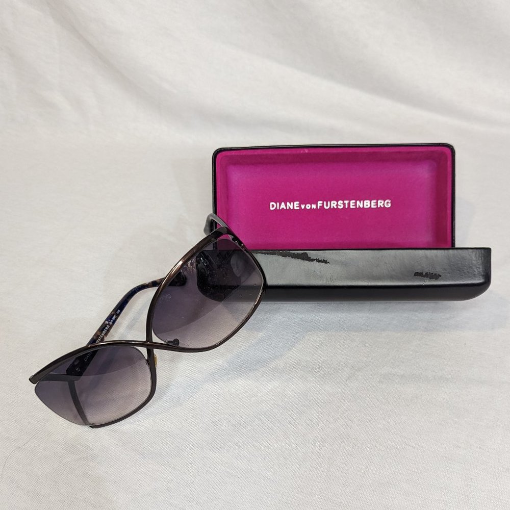Diane Von Furstenberg Sunglasses with Case